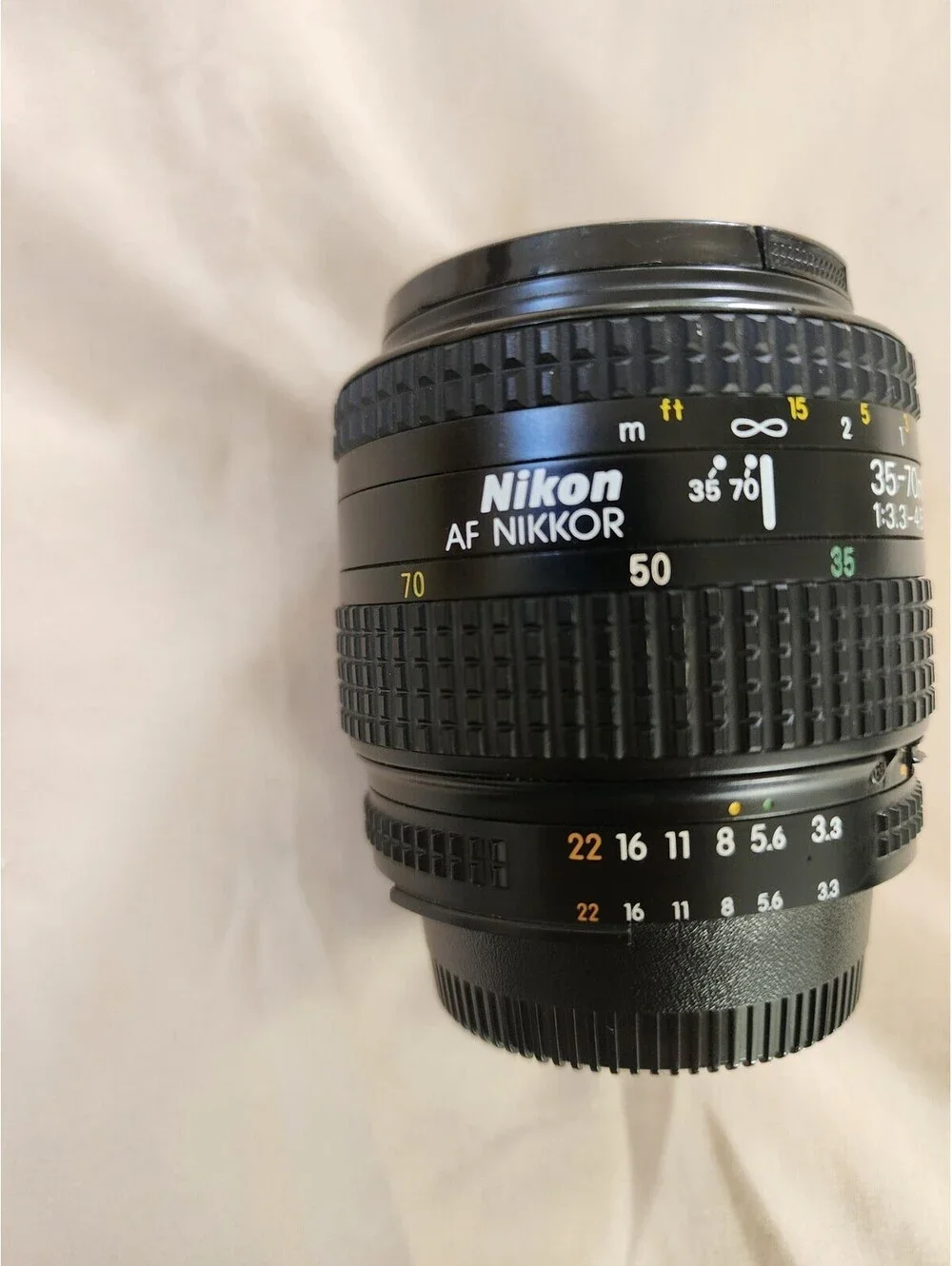 Nikon AF nikkor 35 - 70mm 3.3 - 4.5 lens